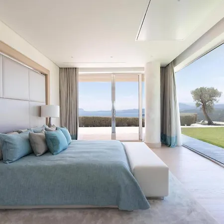 Villa Maestrale Sea View *